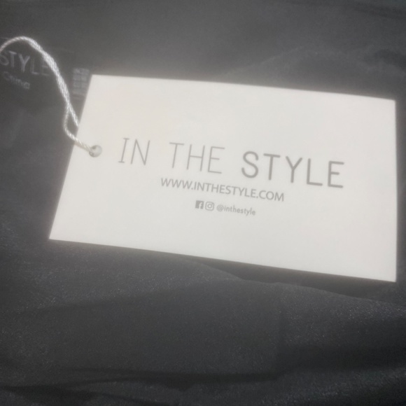 Yasmin Chanel Satin Cut out Volume Sleeve Dress - Picture 2 of 2